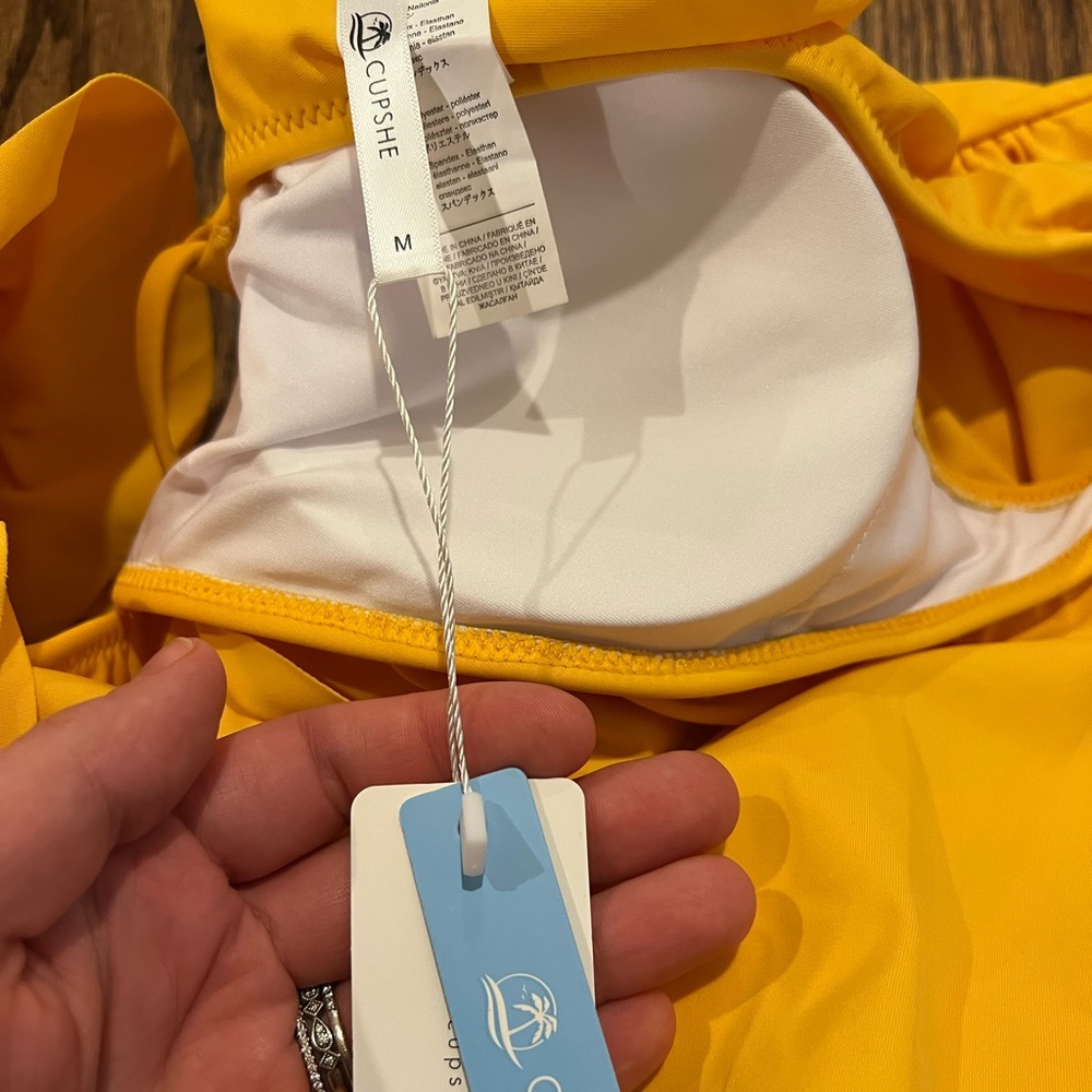 Cupshe Yellow Ruffle One Piece - Picture 4 of 4